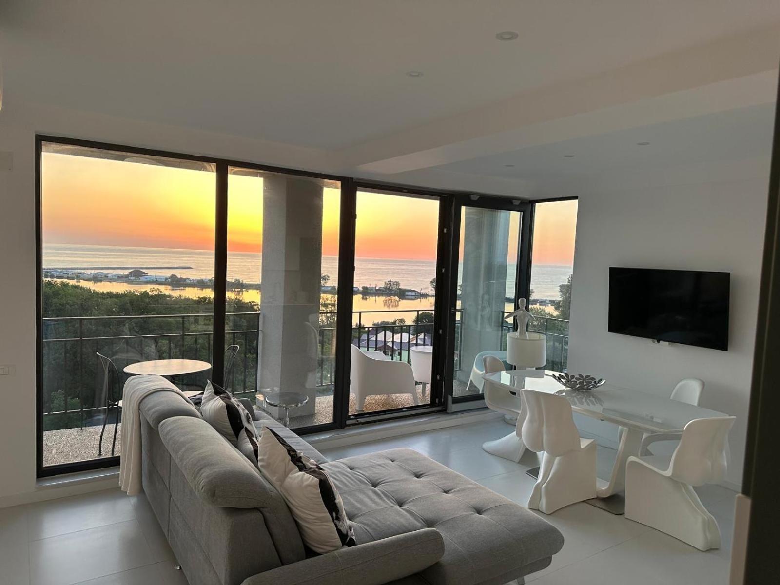 Donna Alba Seaview Penthouse, Casa Ta De Pe Plaja Leilighet Neptun Eksteriør bilde