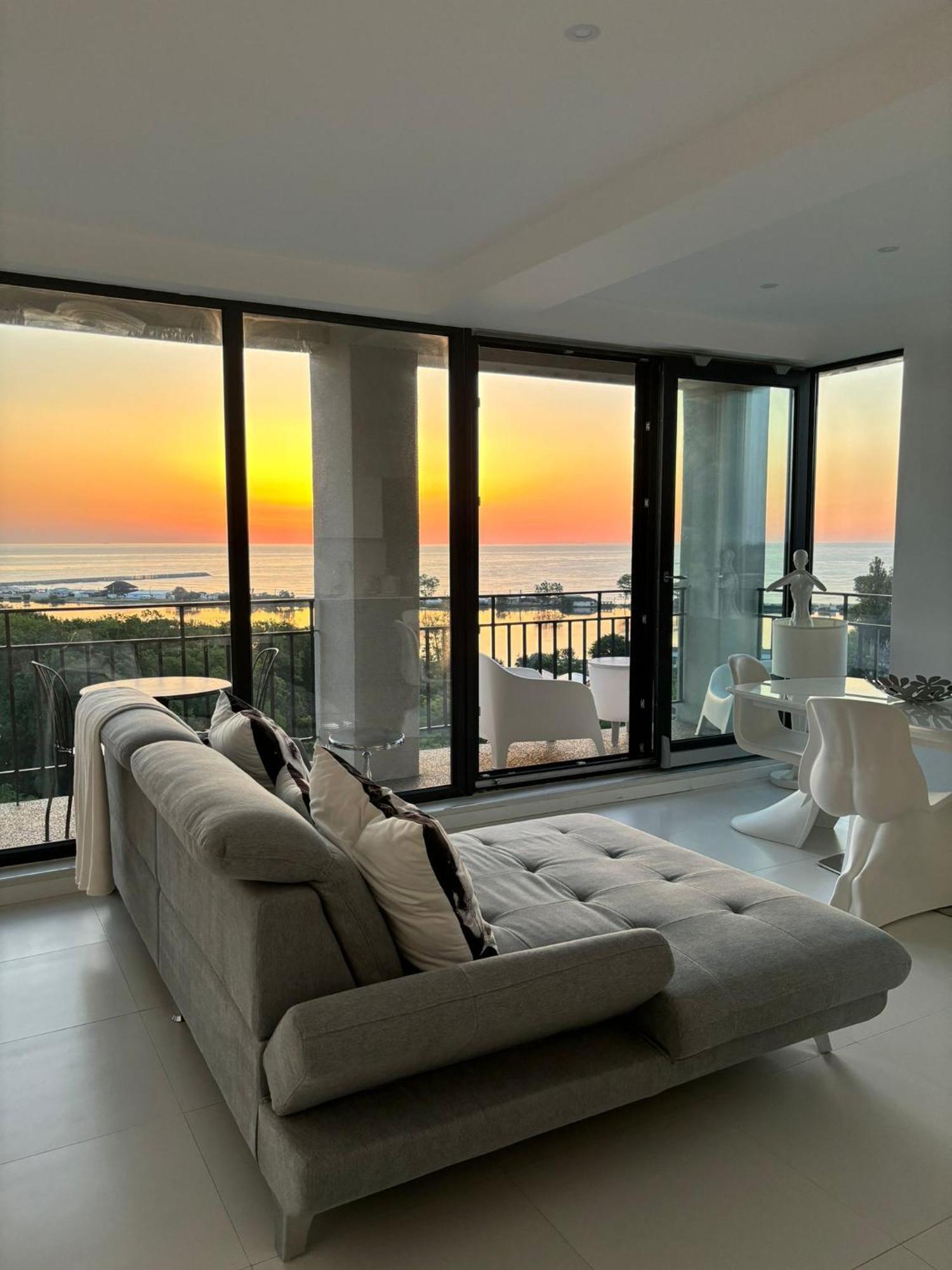 Donna Alba Seaview Penthouse, Casa Ta De Pe Plaja Leilighet Neptun Eksteriør bilde